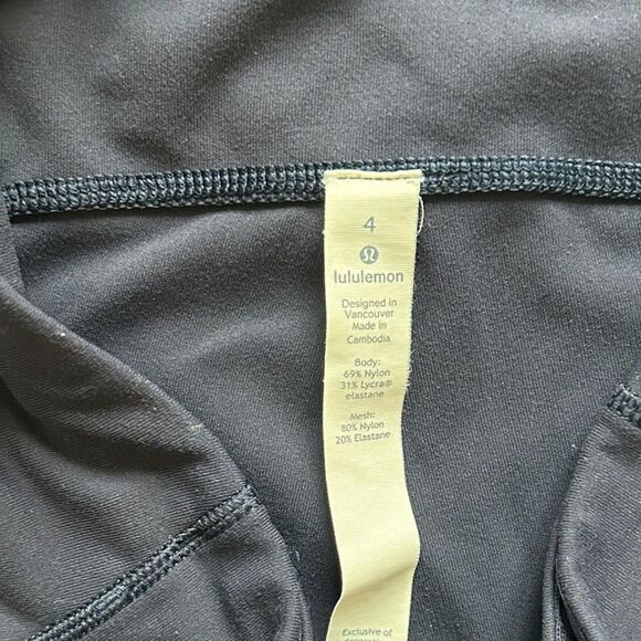 Lululemon Speed Up Tight, Luxtreme, Midnight Navy, Size 4 - Picture 6 of 9